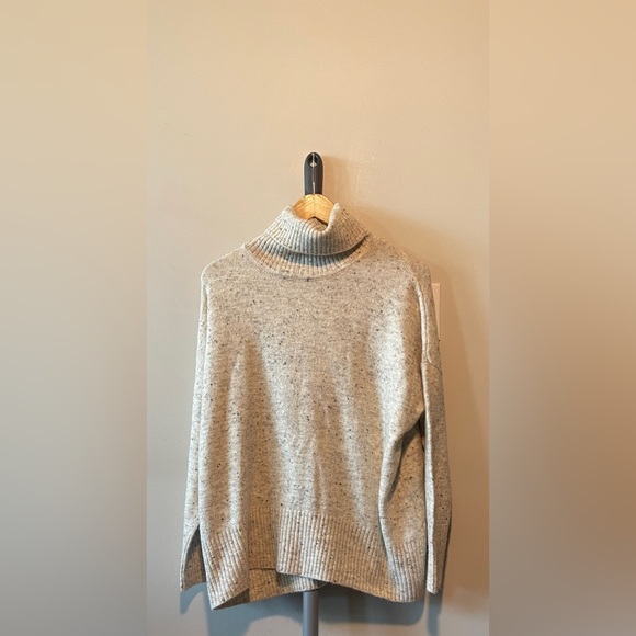 William Rast Turtleneck Sweater - Picture 1 of 2